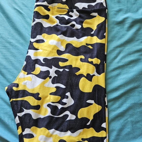 MiMi's Closet Leggings - Picture 1 of 3